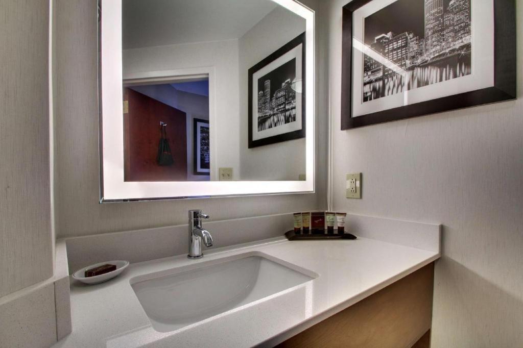 Best Western Plus Boston Hotel Экстерьер фото